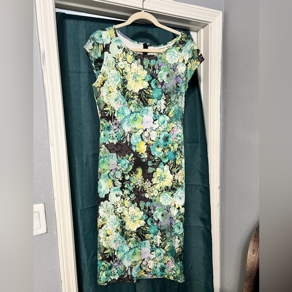 Stunning body con dress